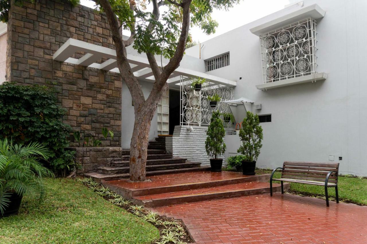 Hotel Basadre Suites Lima Exterior photo